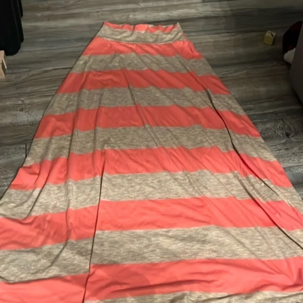Women’s coral and beige stripe maxi skirt size XS